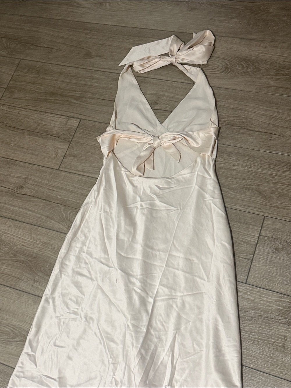 Satin cream Halter Maxi Dress - Elegant Summer Style - Picture 4 of 4